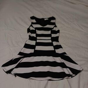 Fable dress 🌵 black & white XS